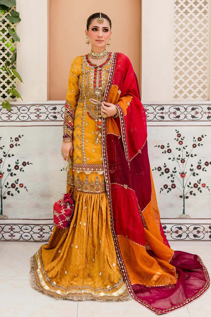 21 Popular Mehndi Function Dresses For An Ultra Chic Look | Mehndi function  dresses, Mehndi function, Function dresses